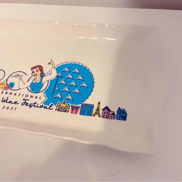 Belle Dessert Tray - Epcot International Food & Wine Festival 2021 - Picture 5 of 10